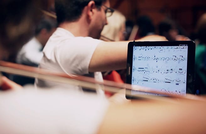 partitura digital pantalla