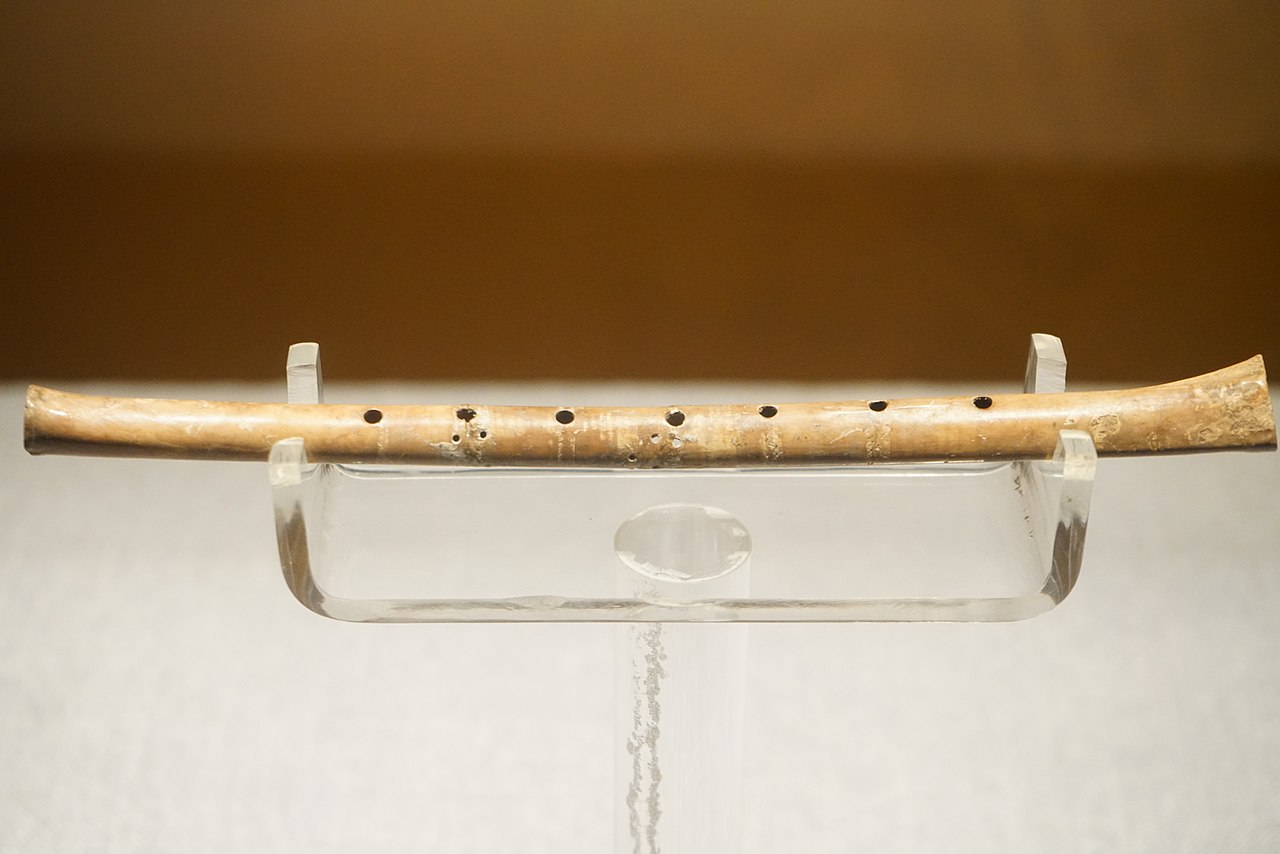1280px-Bone_Flute